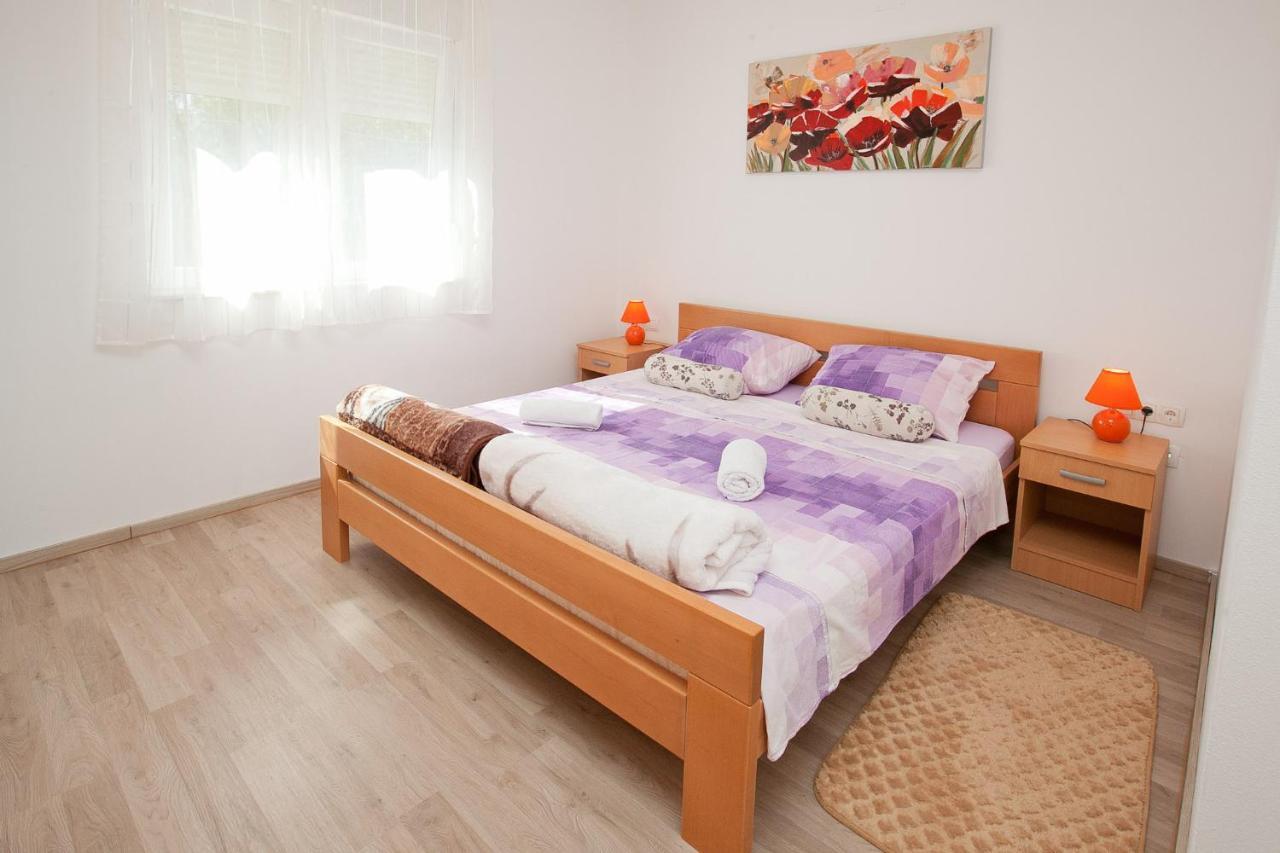 Apartmani Lea Starigrad Paklenica Exterior photo